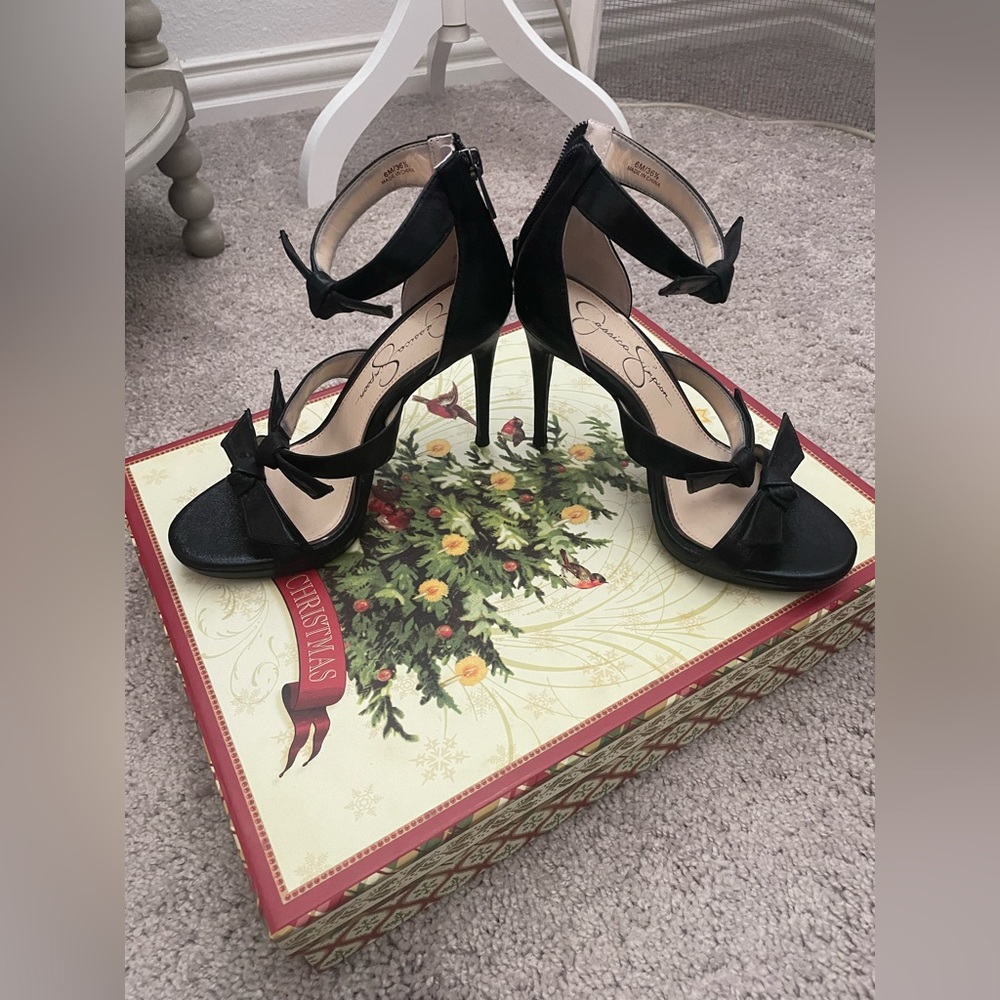 JESSICA SIMPSON Kaycie Bow Ankle Strap Stiletto